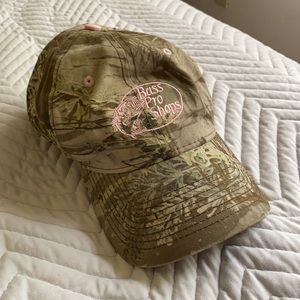 Camo pink hat